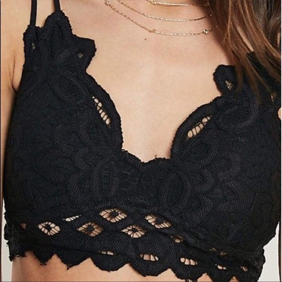 37 Best selling Restocked Black Lace Brallette - Picture 4 of 4
